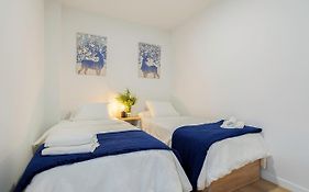 Genesis Apartment In Madrid